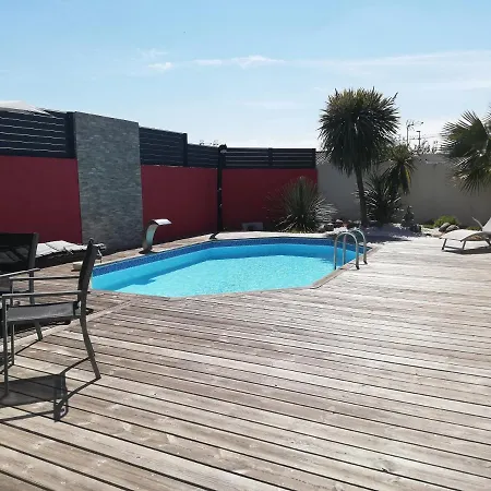 Studio Independant Chez L'Habitant Avec Piscine Et Cuisine Exterieures La Rochelle  Exterior photo