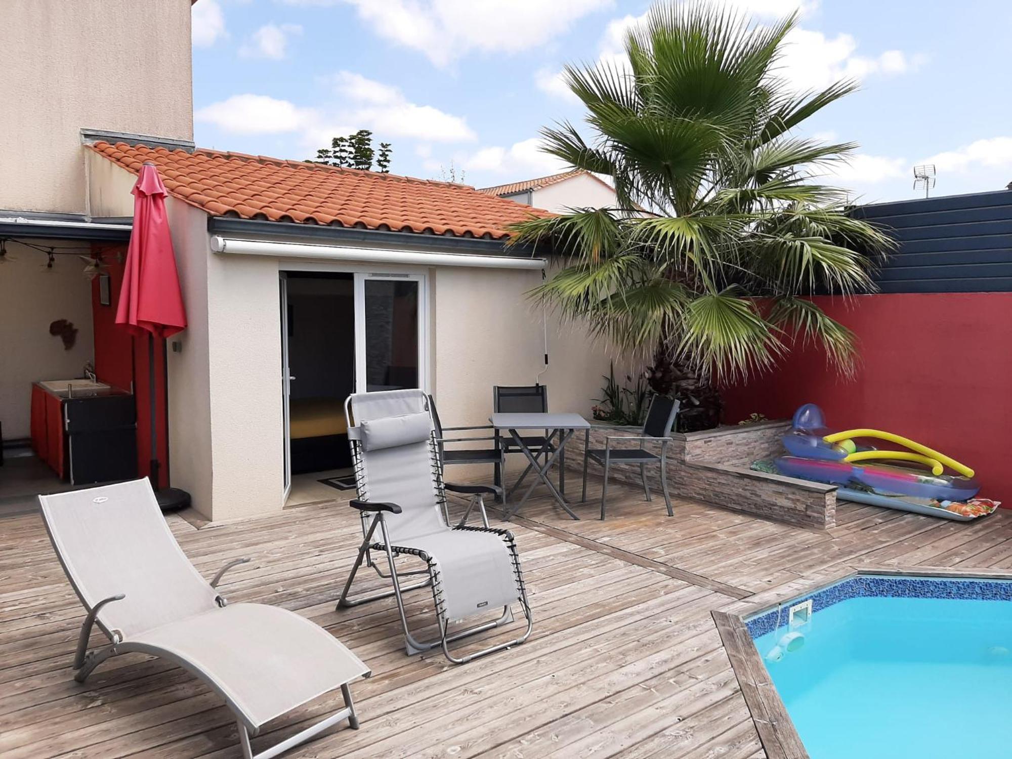 Independant Avec Piscine Et Cuisine Exterieures Alloggio in famiglia La Rochelle (Charente-Maritime)